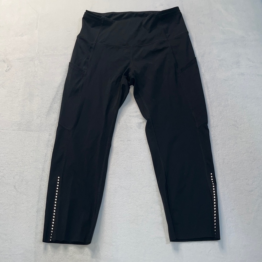 Lululemon cropped butter soft black leggings size 6 (brand new without tags )